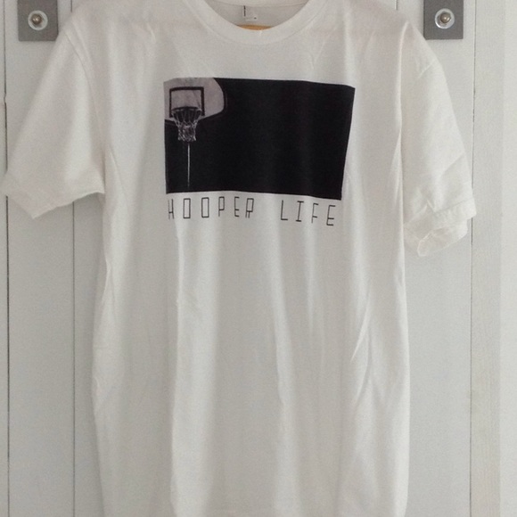 Basketball tee - Picture 1 of 2